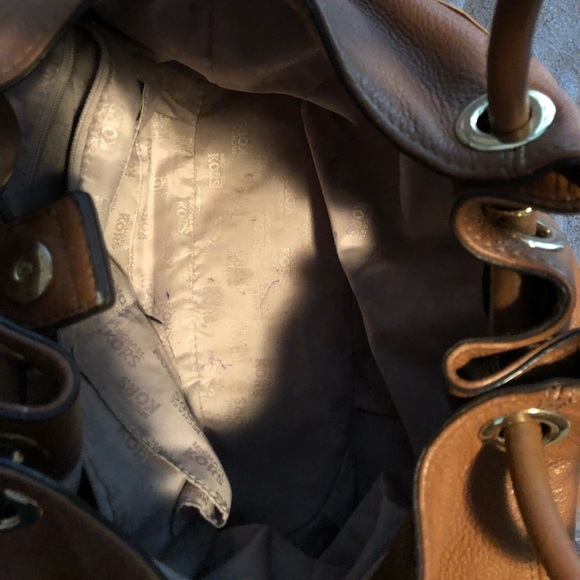 Micheal Kors purse - Picture 5 of 6